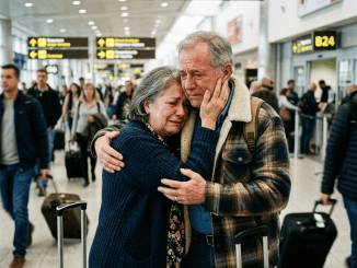 A Elena no le dolió la cirugía cuando despertó entre gasas y agujas; le dolió descubrir, al salir del aeropuerto con el cuerpo todavía cosido, que su propio hijo había decidido que recogerla era una molestia menor que seguir con su cena.