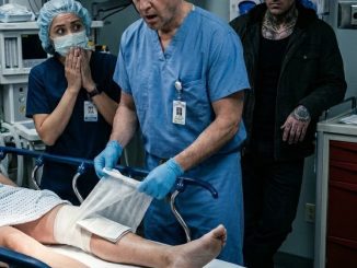 Cuando el médico golpeó el yeso y oyó metal, entendió que el niño no había llegado herido al hospital: había llegado encadenado.
